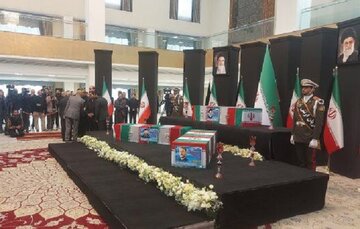 90 ülkenin devlet başkanı ve üst düzey yetkilisi Şehit Reisi için saygı duruşunda bulundu