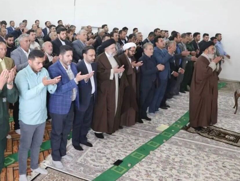 ماجرای آخرین نماز شهید جمهور و دیدار با مردم ماجرای آخرین نماز شهید جمهور و دیدار با مردم