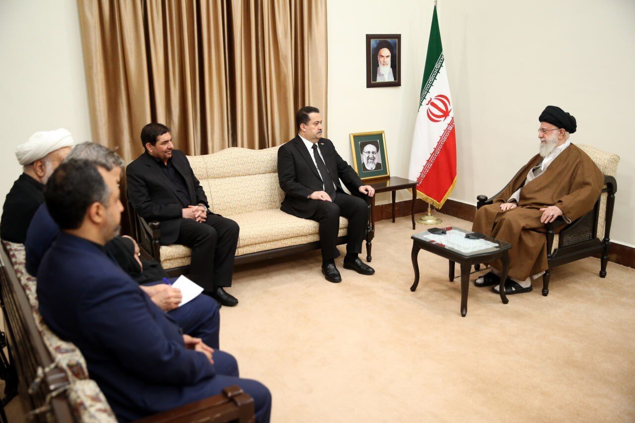 Supreme Leader meets Iraqi, Armenian PMs, Hamas leader