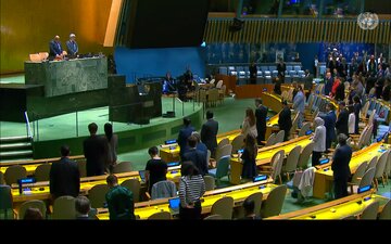 یک دقیقه سکوت مجمع عمومی سازمان ملل به احترام رئیس جمهور شهید ایران