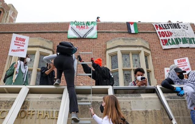 تحصن معترضان حامی فلسطین در دانشگاه کالیفرنیا و ادامه اعتراضات دانشجویی در هاروارد