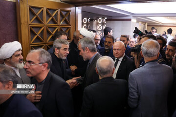 Ceremonia de luto por el martirio del ministro de Asuntos Exteriores de Irán