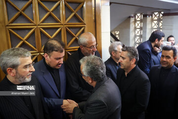 Ceremonia de luto por el martirio del ministro de Asuntos Exteriores de Irán