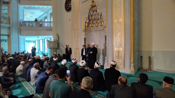 مجلس ختم رئیس‌جمهور شهید به میزبانی مفتی اعظم روسیه  در مسجد جامع مسکو + فیلم