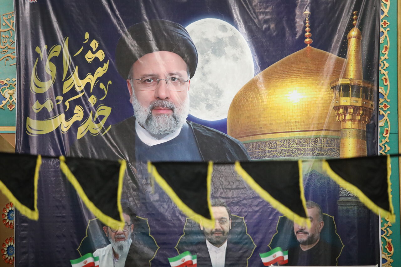 امام جمعه خرمشهر: ملت ایران مسیر شهید رئیسی را ادامه خواهد داد امام جمعه خرمشهر: ملت ایران مسیر شهید رئیسی را ادامه خواهد داد
