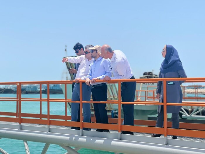 عملیات اجرایی فاز ۲ طرح احداث اسکلههای رمپ بندر دیر آغاز شد