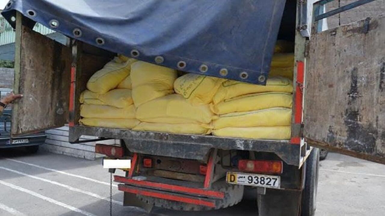 ۱۵ تن آرد قاچاق در قزوین کشف شد