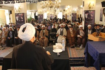 طلاب جهان اسلام یاد و خاطره شهدای خدمت را در مشهد گرامی داشتند