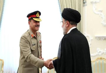 Pakistan's armed forces will stand by Iran's: Army chief