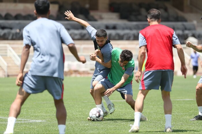 حضور بزرگان در تمرین پرسپولیس