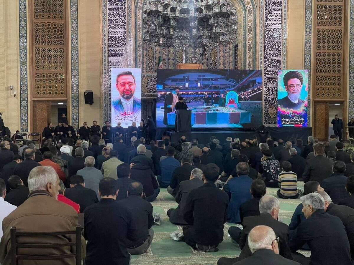 آزادی ۲۰ زندانی با کمک خیرین آذربایجان شرقی در مراسم شهدای خدمت آزادی ۲۰ زندانی با کمک خیرین آذربایجان شرقی در مراسم شهدای خدمت