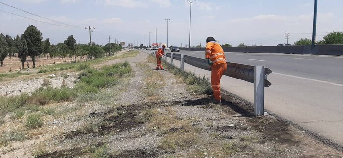 فراهم شدن پارک خودرو زائران در پارکینگ های حرم مطهر امام خمینی ره