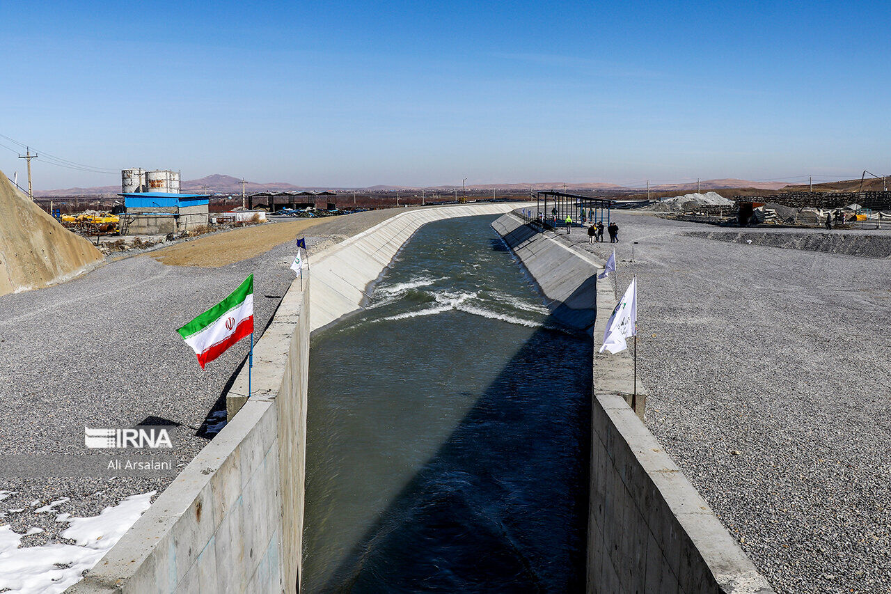 بند و کانال انتقال آب بادین‌آباد به دریاچه ارومیه به بهره‌برداری رسید