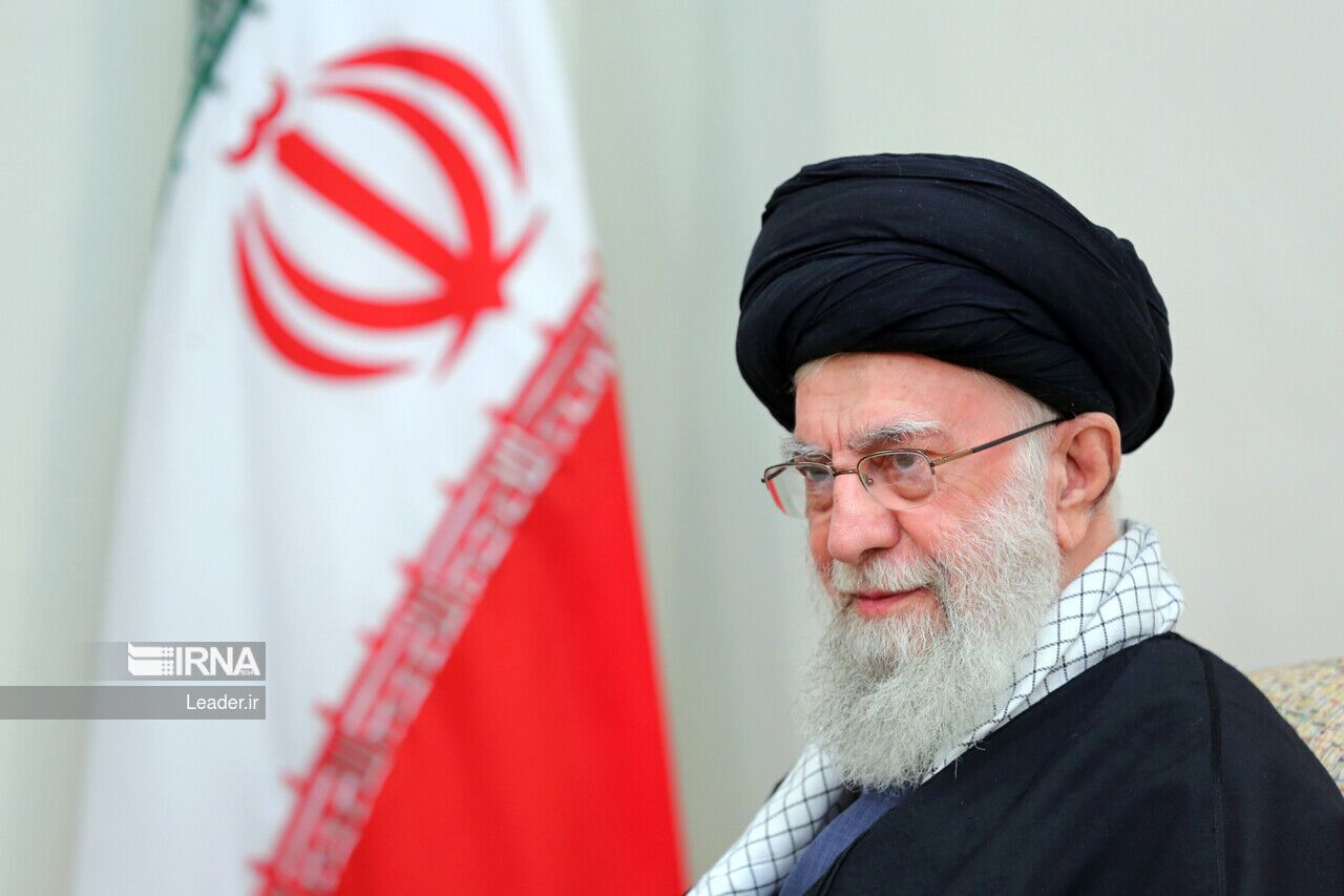 Ayatollah Khamenei drückt sein Beileid zum Tod der Mutter von Seyyed Hassan Nasrallah aus