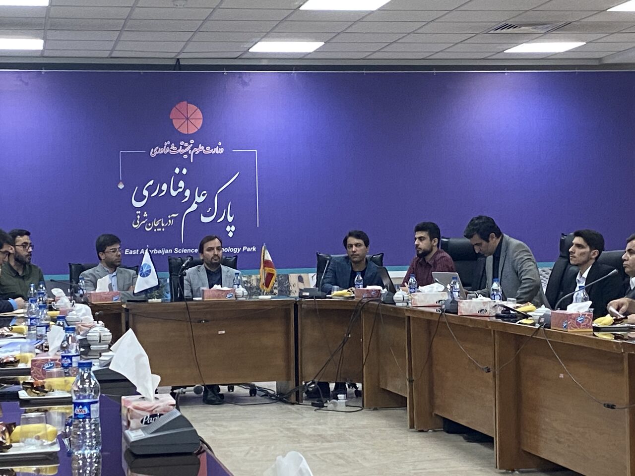 صنایع بزرگ کشور نیازمند توسعه فناوری هستند صنایع بزرگ کشور نیازمند توسعه فناوری هستند