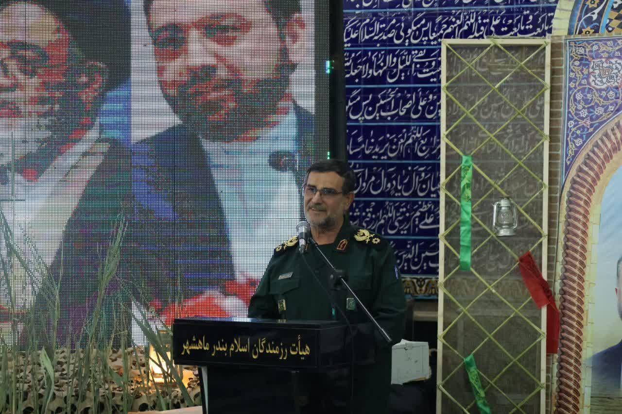فرمانده نیروی دریایی سپاه: شهید رئیسی شخصیتی خدوم، خستگی ناپذیر و ولایت مدار بود فرمانده نیروی دریایی سپاه: شهید رئیسی شخصیتی خدوم، خستگی ناپذیر و ولایت مدار بود