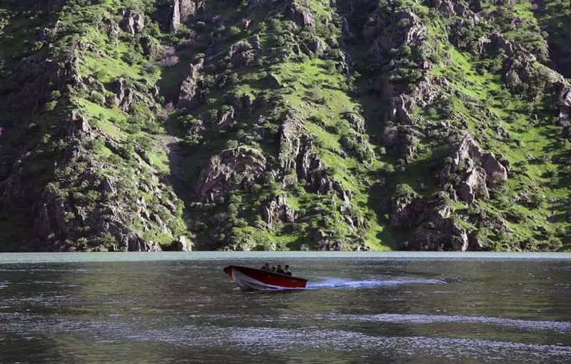 روستای هجیج؛ جاذبهای شگفت انگیز در دل کوههای کرمانشاه