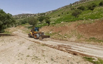 بازسازی ۷۵۰ کیلومتر راه‌ سردسیر مناطق عشایری جنوب کرمان آغاز شد