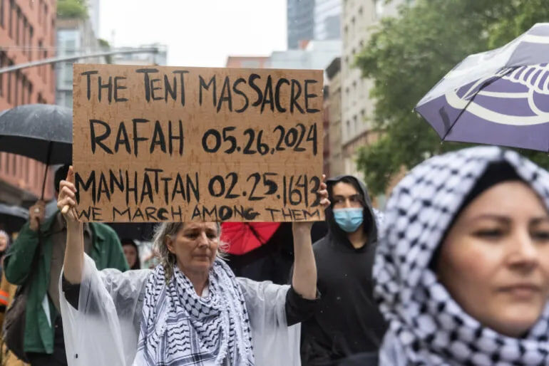 New York, Barcelone, Paris, Istanbul, le monde s’insurge contre le génocide à Rafah