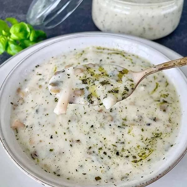 طرز تهیه سوپ عدس و ماست خوشمزه به روش ترکیهای