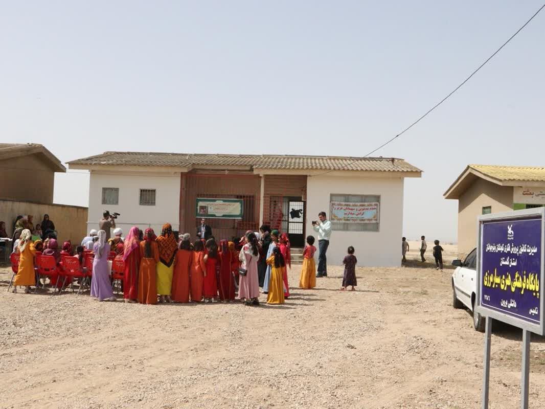 کتابخانه سیار روستای مرزی گلستان پس از ۶ سال تعطیلی، بازگشایی شد