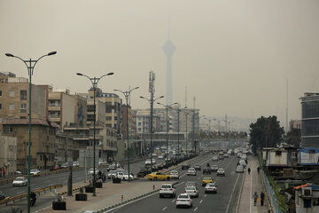 تداوم وضعیت قابل قبول / هوای تهران در مرز آلودگی