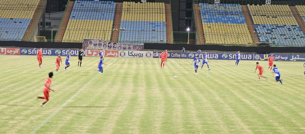 لیگ آزادگان: خیبر خرم آباد در آستانه صعود به لیگ برتر/استقلال ملاثانی گلباران شد لیگ آزادگان: خیبر خرم آباد در آستانه صعود به لیگ برتر/استقلال ملاثانی گلباران شد