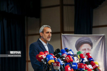 En image l’inscription des candidats à la 14e élection présidentielle iranienne (Photo de : Marzieh Soleimani)