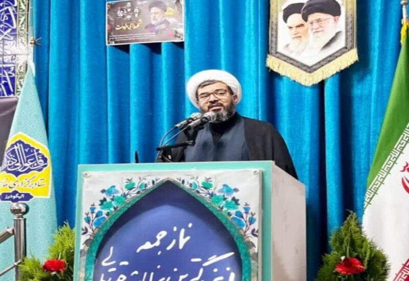 امام جمعه الیگودرز: دولت آینده همانند شهید رییسی برای تامین امنیت داخلی کشور تلاش کند