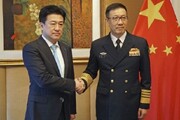 وزیران دفاع چین و ژاپن با یکدیگر دیدار کردند