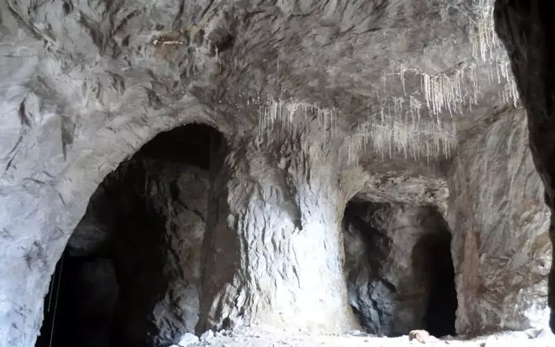 غار نمکی گرمسار، جاذبهای نفس گیر برای عاشقان طبیعت