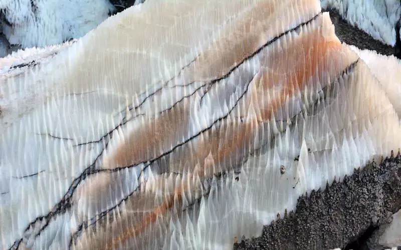 غار نمکی گرمسار، جاذبهای نفس گیر برای عاشقان طبیعت