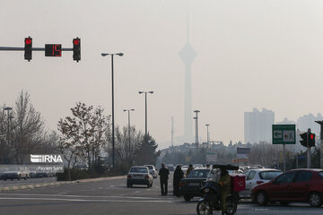 ۲ منطقه پایتخت در وضعیت قرمز/سایه آلودگی بر هوای تهران