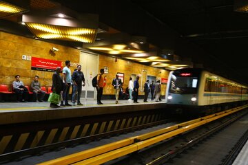 افزایش حرکت قطارهای خط یک متروی تهران در روز ۱۴ خرداد