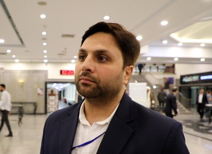 صحفي كوري: الامام الخميني بطل حياتي