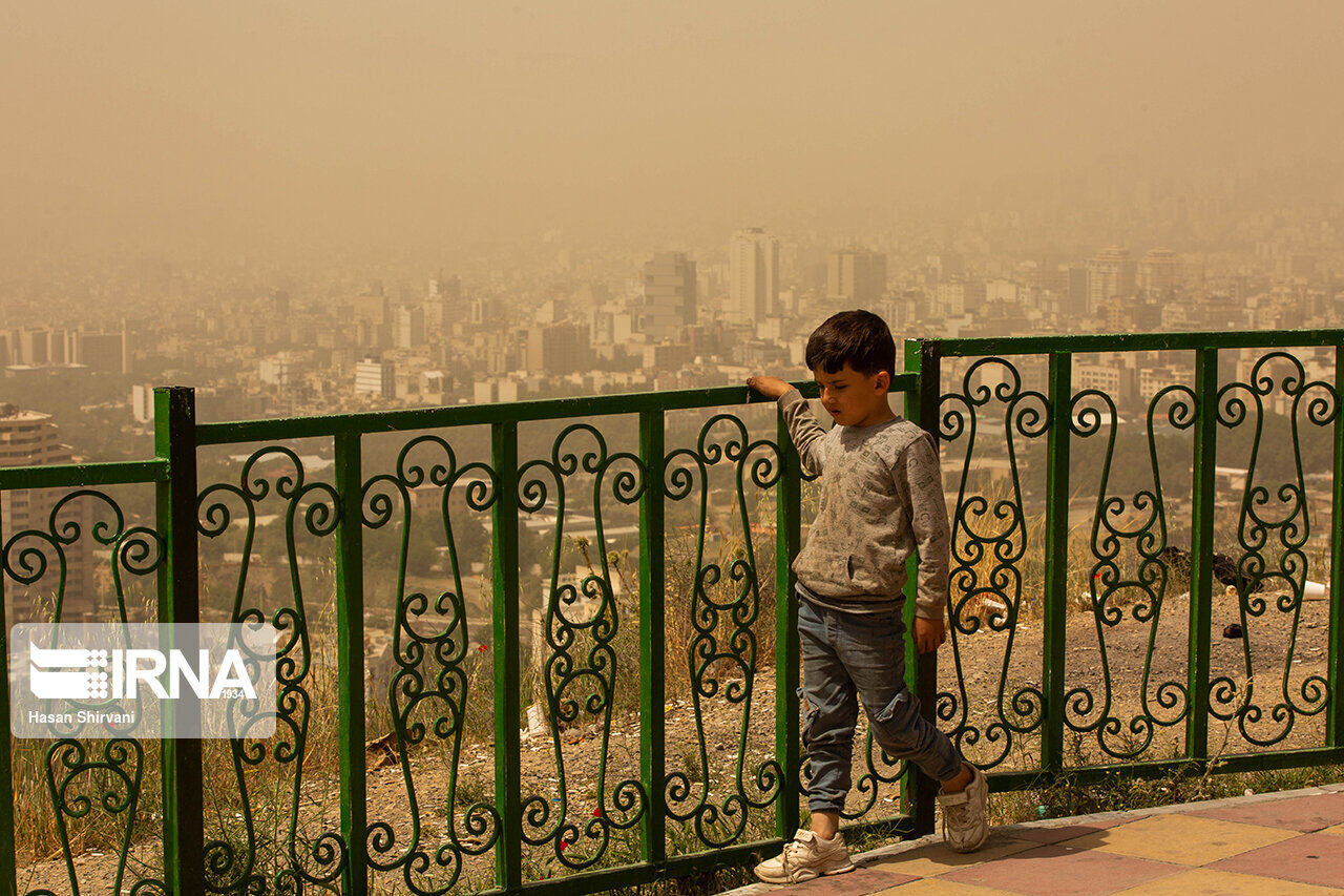 گرد و غبار تا پایان هفته میهمان یزدی‌ها