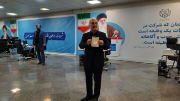 جلال زاده: دولت مردم مدار خود را وقف ملت ایران خواهد کرد