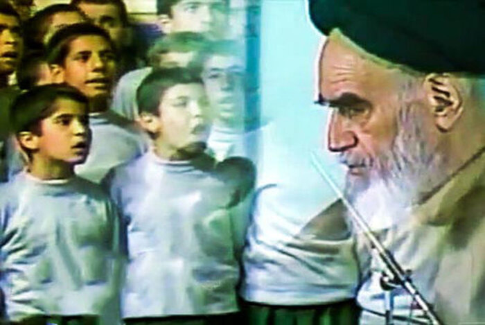 نواهایی در رثای بنیانگذار انقلاب اسلامی؛ مگو روح خدا رفت از بَرِ ما