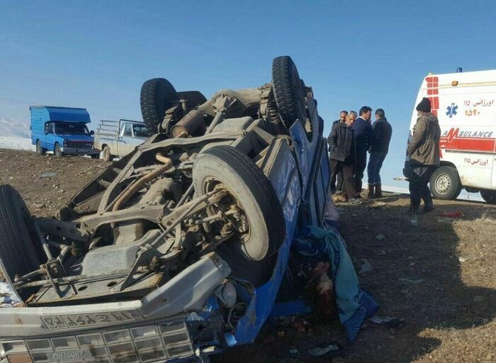 هفت بانوی کارگر در حادثه واژگونی پیکان وانت در دزفول مصدوم شدند