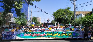 راهپیمایی ۱۵ خرداد در ورامین پیشوا و قرچک به یاد شهدای خدمت برگزار شد+فیلم
