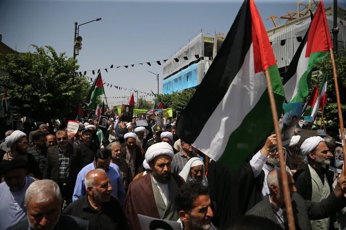 عزای شهدای قیام ۱۵ خرداد به حماسه تبدیل شد