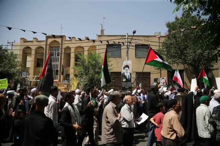 عزای شهدای قیام ۱۵ خرداد به حماسه تبدیل شد