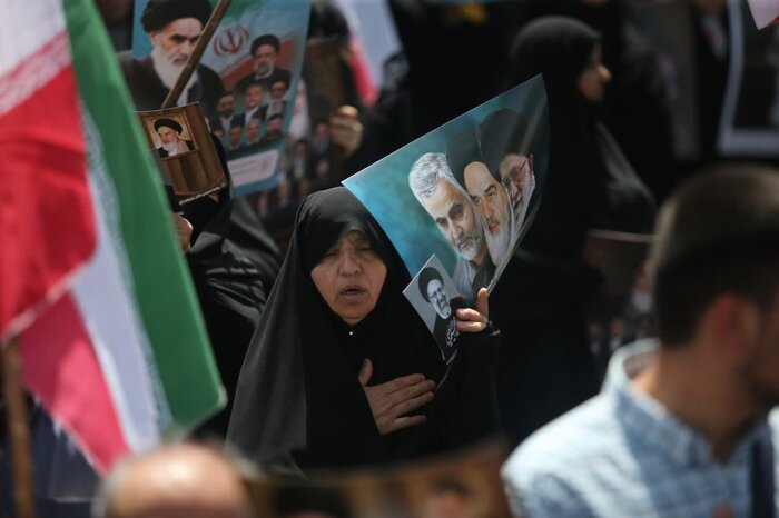 عزای شهدای قیام ۱۵ خرداد به حماسه تبدیل شد