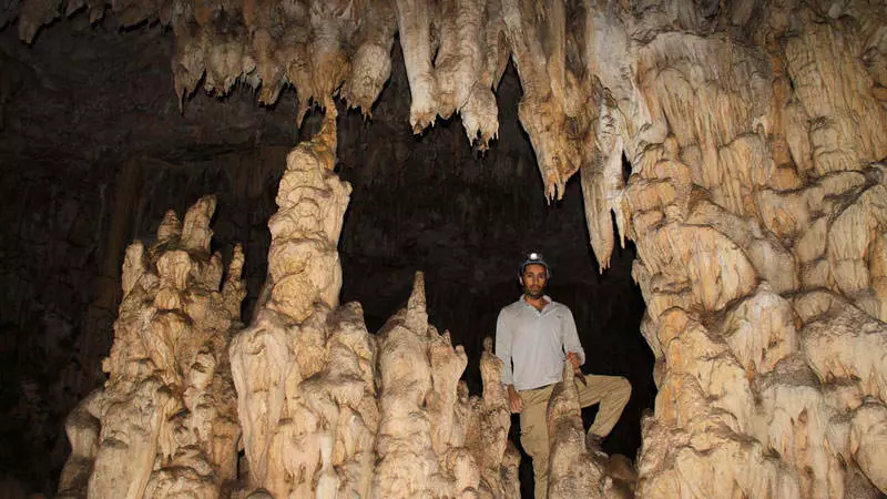 غار ده شیخ از شگفت انگیزترین ناشناختههای کهگیلویه و بویراحمد