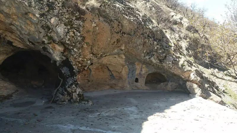 غار ده شیخ از شگفت انگیزترین ناشناختههای کهگیلویه و بویراحمد