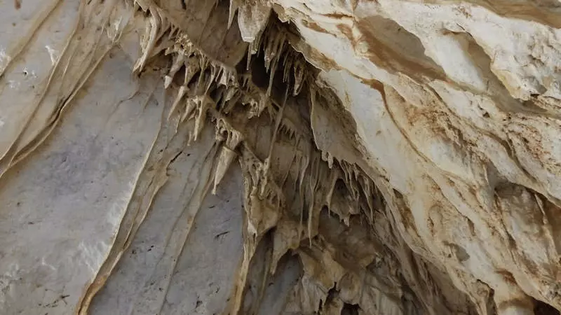 غار ده شیخ از شگفت انگیزترین ناشناخته‌های کهگیلویه و بویراحمد