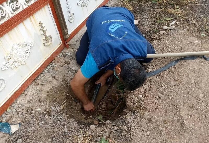 ورود دادستان شادگان به انشعابات غیر مجاز آب ورود دادستان شادگان به انشعابات غیر مجاز آب