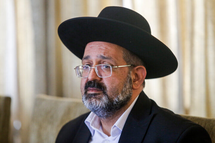رئيس الطائفة اليهودية في إيران: الشهيد رئيسي كان مثابرا بشكل خاص في التعامل مع الأقليات الدينية