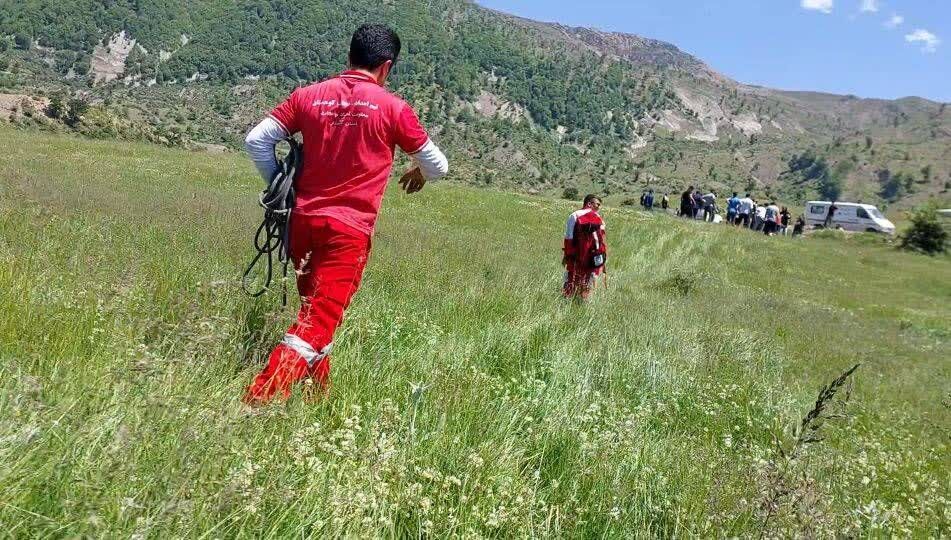 بانوی گلستانی در اثر سقوط از آبشار جان باخت