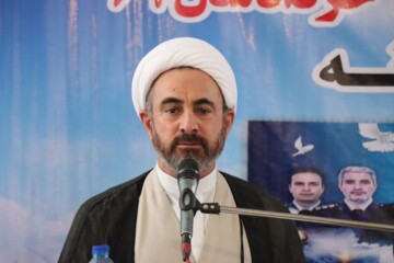 امام جمعه ایلام:  انقلاب اسلامی هسته اصلی دفاع از مظلومان جهان است